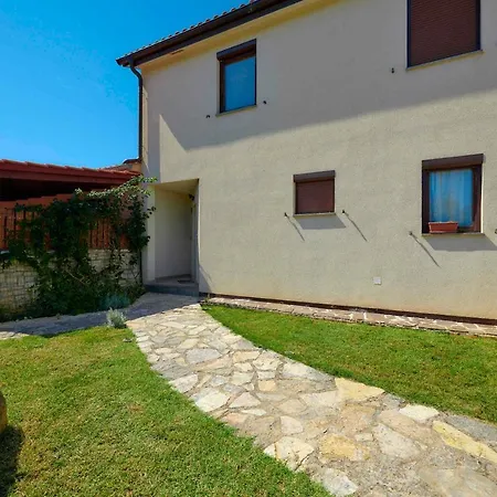 Villa House Emma *