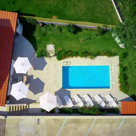 House Emma Villa Burici