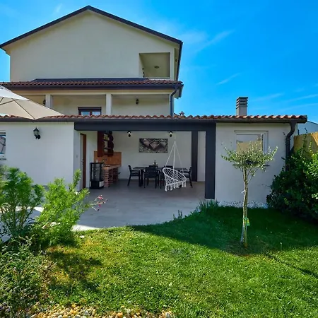 House Emma * Burici